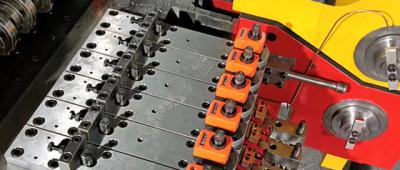 Erinevus poltide ja osade vormijate masinate vahel